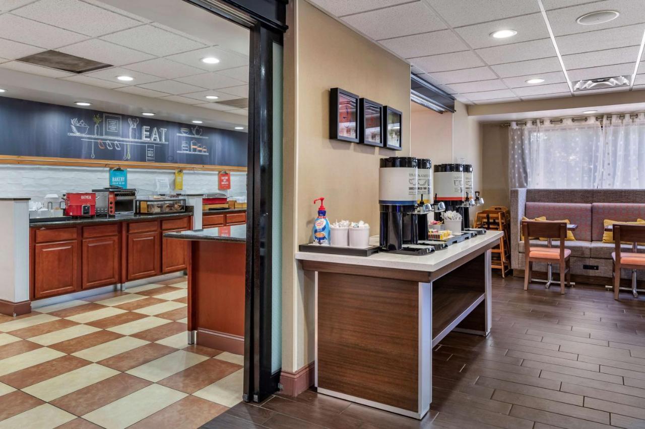 Hampton Inn Norco/Corona Экстерьер фото