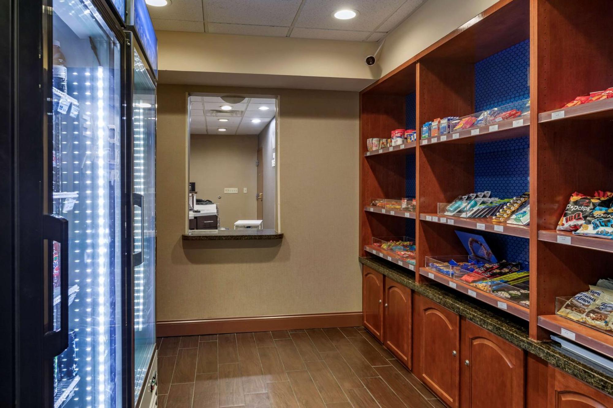 Hampton Inn Norco/Corona Экстерьер фото